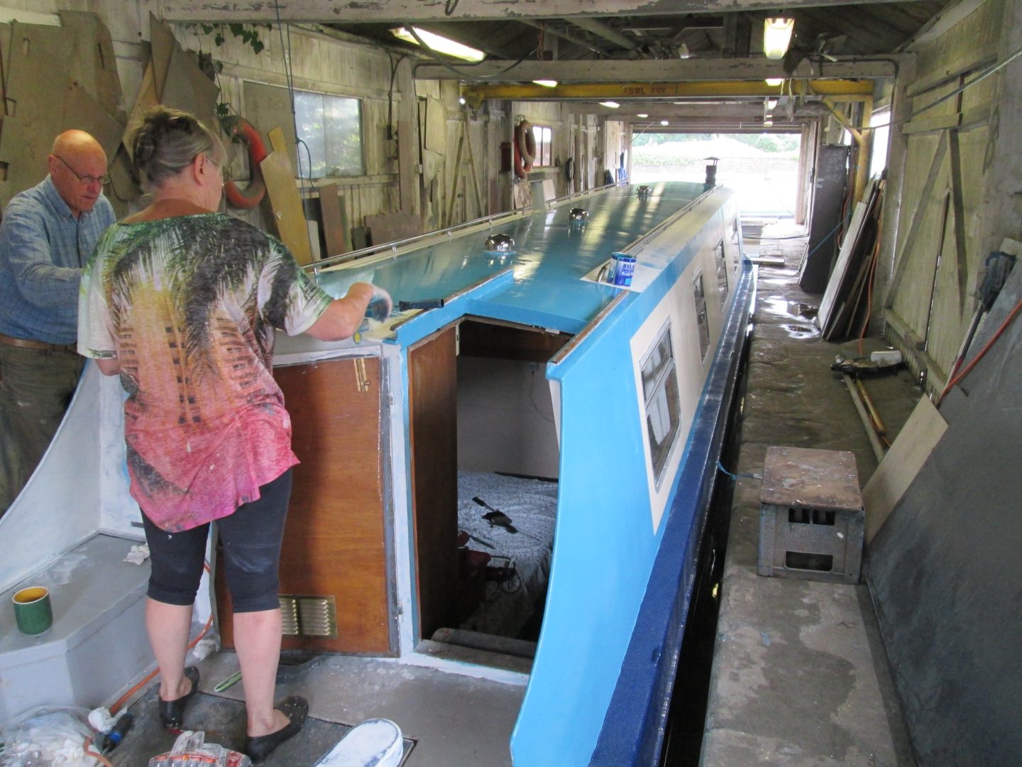 Boat painting Day 14 Painting topcoat Narrowboat