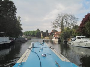 Mooring along the Thames