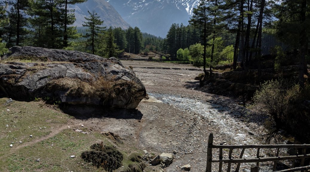 Annapurna Circuit trek between Kalopani and Tadopani