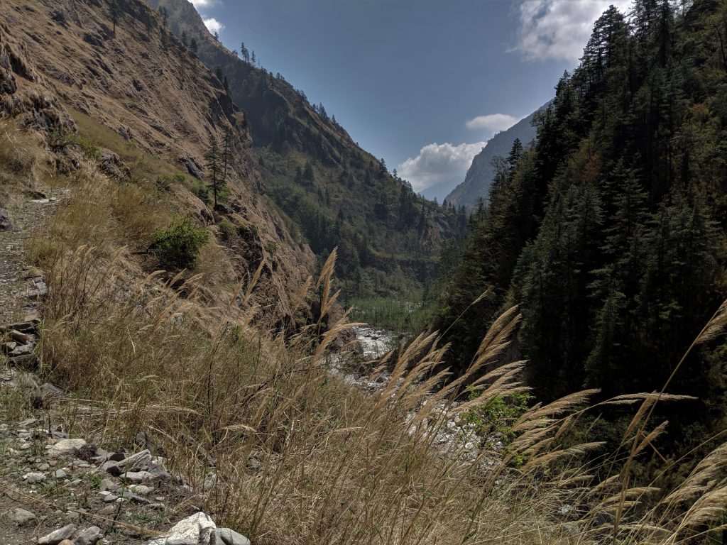 Annapurna Circuit trek between Kalopani and Tadopani