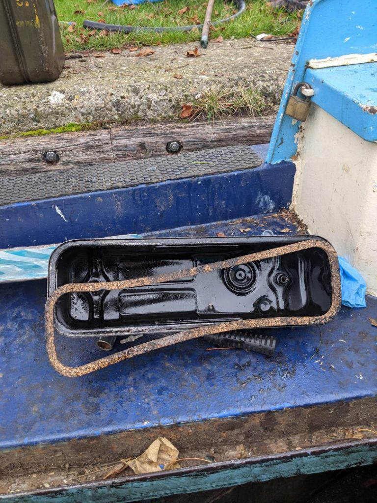 Bmc 1800 marine rocker cover