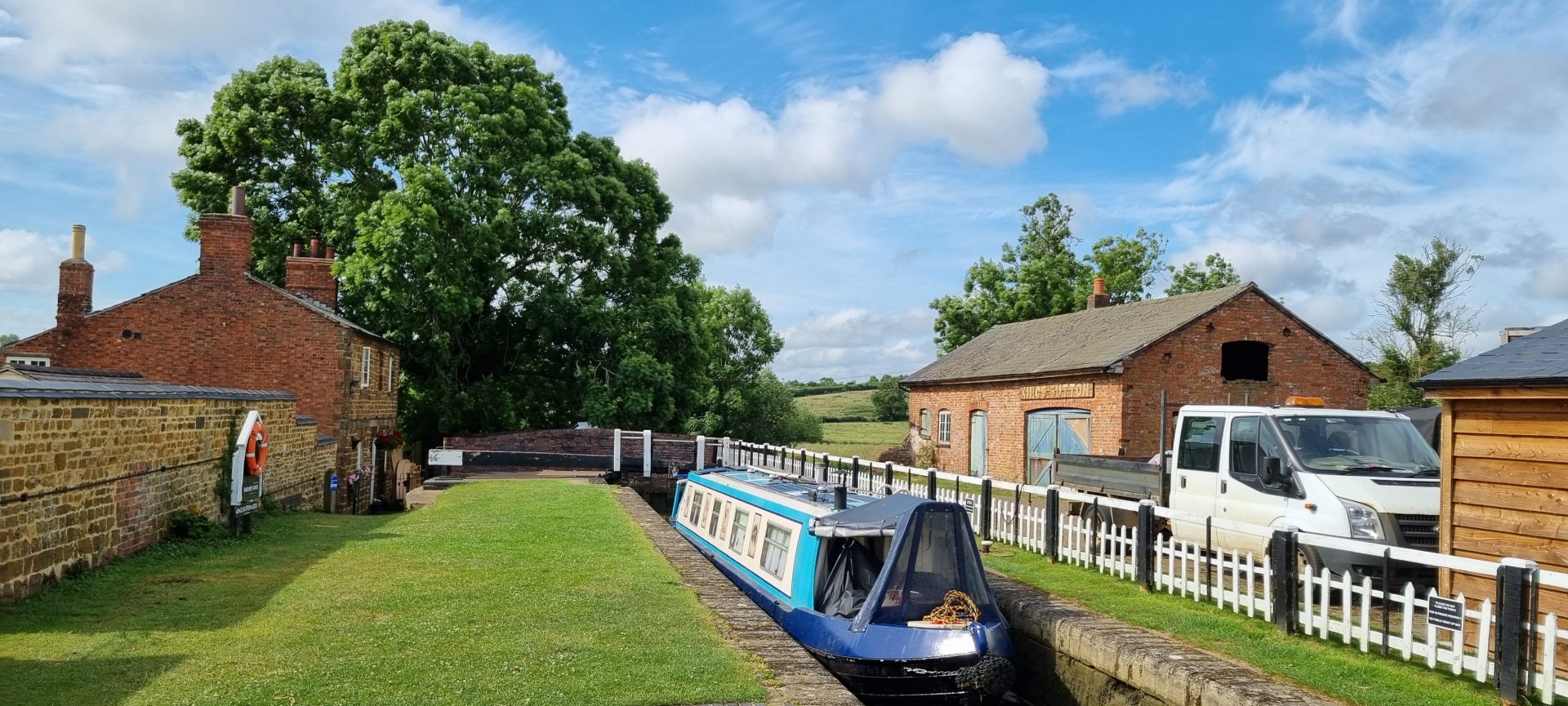Bonnie at Kings Sutton Lock