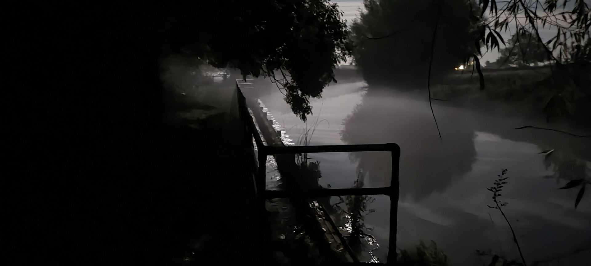 An autumn night on the Oxford Canal