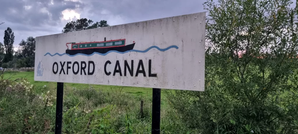 Oxford Canal signpost