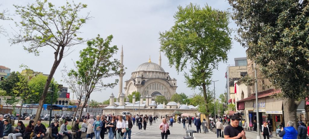 Nuruosmaniye Mosque