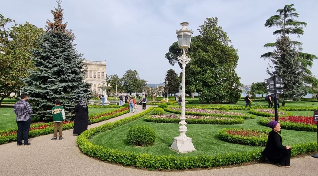 Dolmabahçe Palace gardens