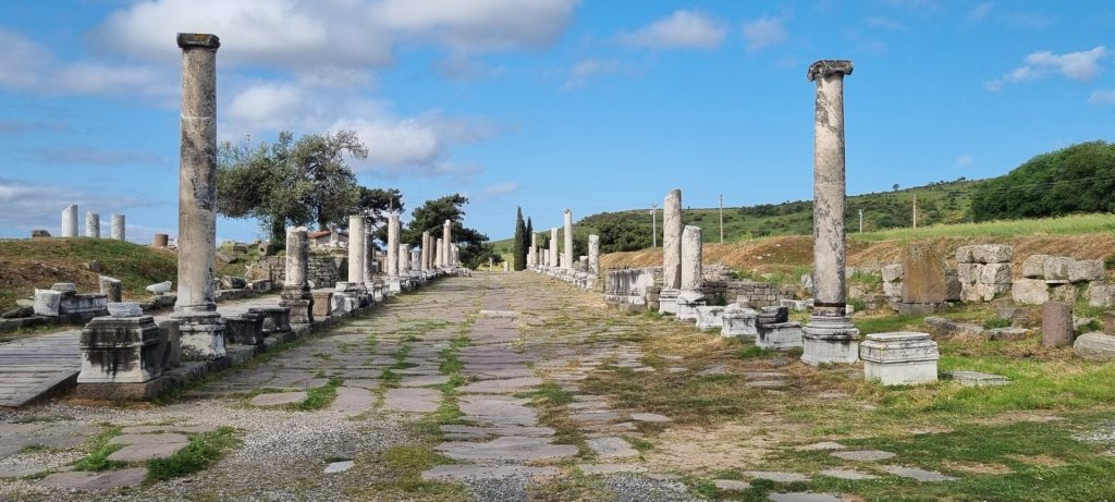 Pergamon colennade
