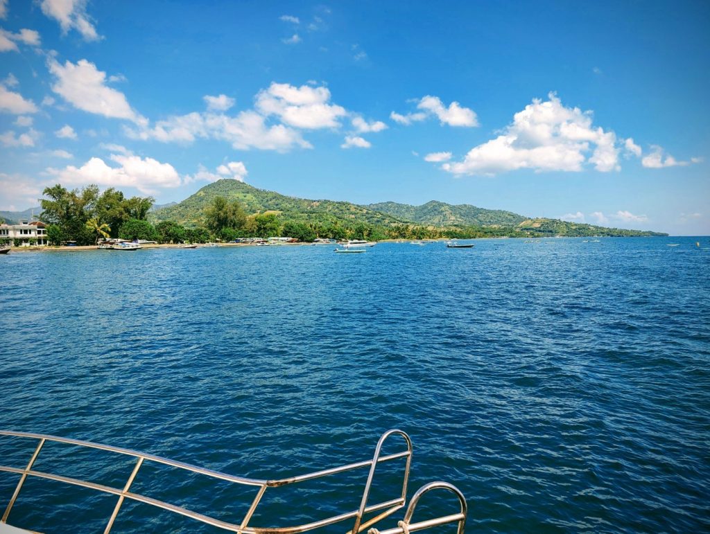 Approaching Bang Sal harbour - Lombok 
