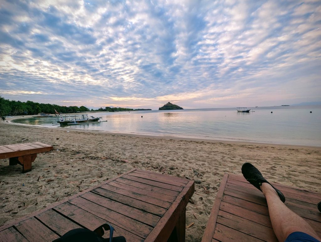 elak-elak beach