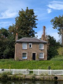 Hanwell to Batchworth – Bonnie in Wonderland