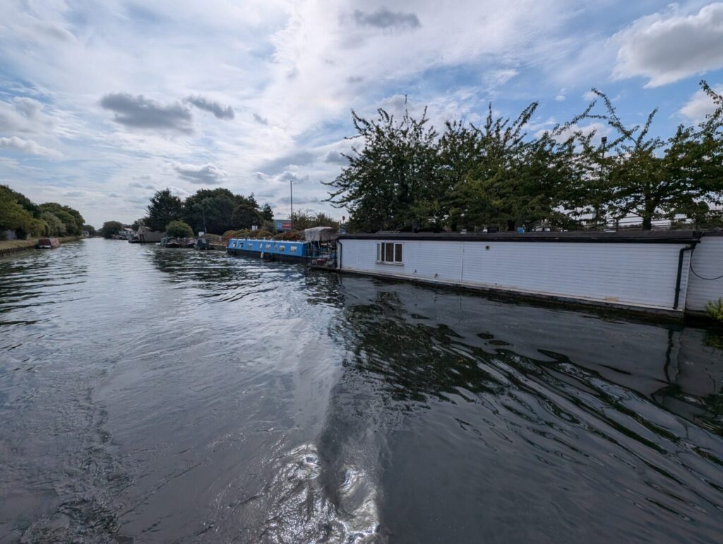 1 day moorings - Bulls Bridge Grand Union