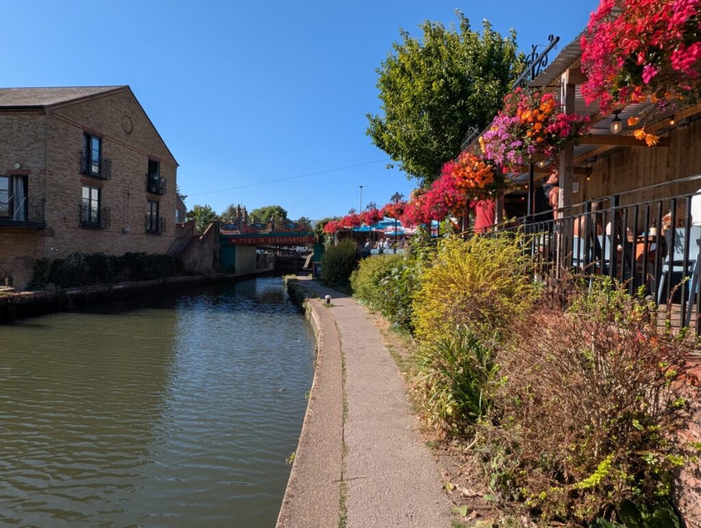 The Boat Inn - Birkhamstead Grand Union